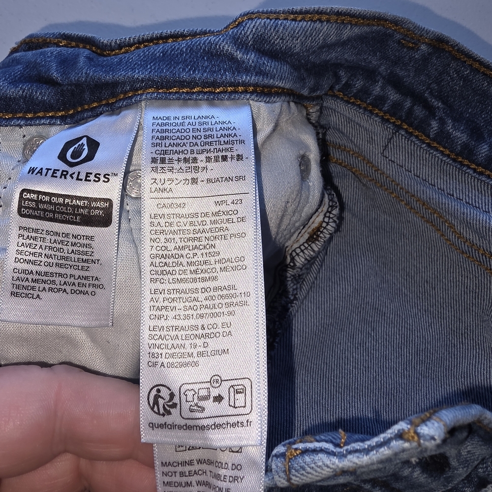 Levi's Wedgie Straight Blue -Jeans Button Fly Classic 5 Pocket Design High Rise - Picture 8 of 12